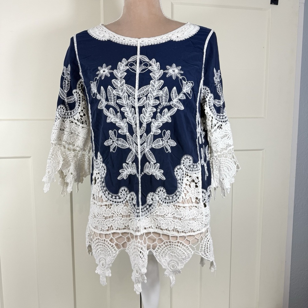 Womens M‎ Embroidered Crocheted Top Blue Cream Boho Dainty Feminine Cottagecore